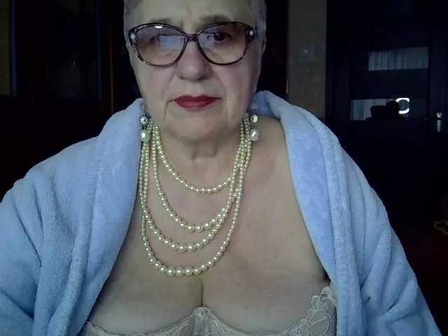 Offline SweetCherry00 on BongaCams