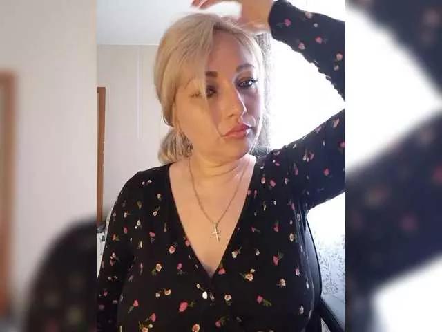 Offline Tanysha-1 on BongaCams