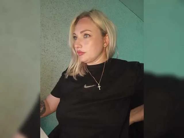 Offline Tanysha-1 on BongaCams