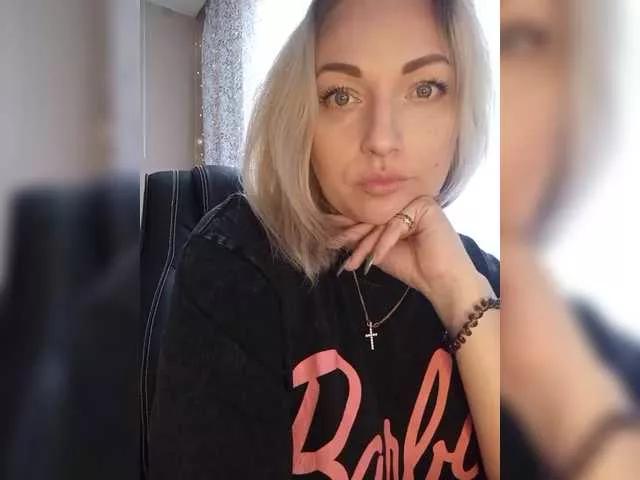 Offline Tanysha-1 on BongaCams