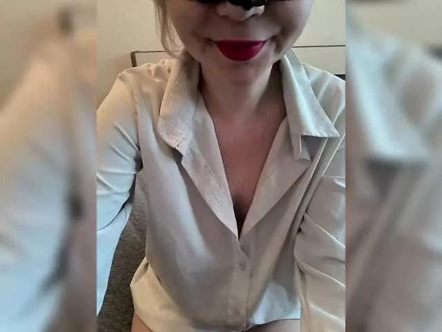 Freechat TilyTily on BongaCams