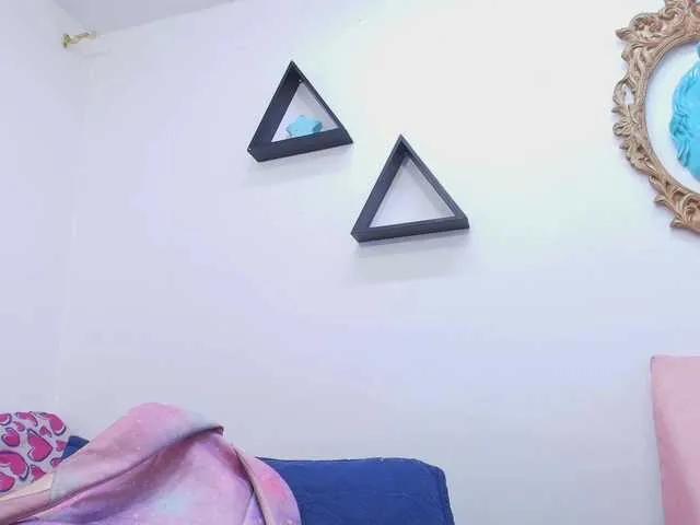 Offline tinkerbell- on BongaCams