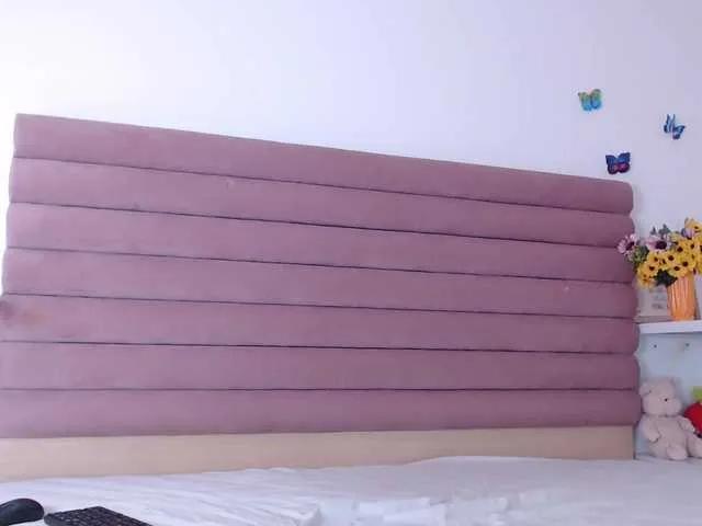 Offline ViolettHush on BongaCams