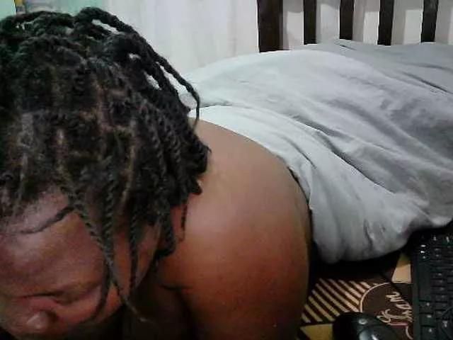 Vivvy-Queen on BongaCams 