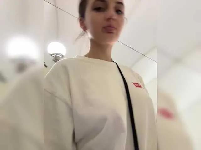 Offline Wow-Eva on BongaCams