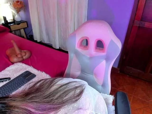 Freechat Yelena-mutiz on BongaCams