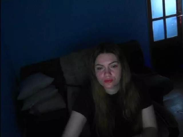 Freechat YourDesire36 on BongaCams