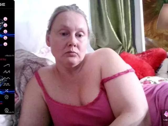 Offline Yoursex2022 on BongaCams