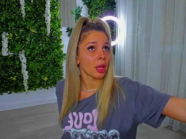 BongaCams ZinaSquirts is Freechat ZinaSquirts — To make me squirt