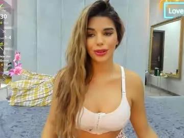Freechat bella_posh on Chaturbate