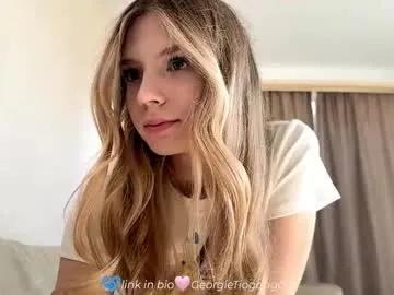 chloe_show — I'm Chloe ^^ (Private Show Day!) | Goal: Off Shorts + Oily Butt #new #shy #petite #teen #18