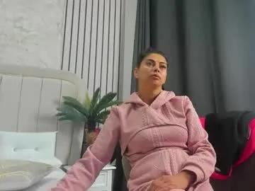 daryareed — Take off a piece of clothing #newgirl #goal #cumshow #anal [300 tokens remaining]