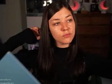 emmachoice — 4x goal to lose my dress, 6x vampire JOI, 8x lose my corset top, 12x oil show + ticket sales. [790 tokens remaining]