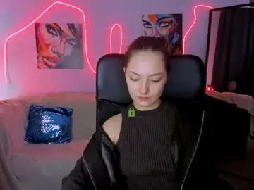 eva_smiith_ — GOAL: flash ass [217 tokens remaining] Welcome to my room! #smoke #blonde #lovense #mistress #pussy