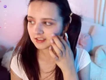 Freechat fluffy_waffles on Chaturbate