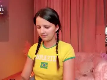 Freechat fluffy_waffles on Chaturbate