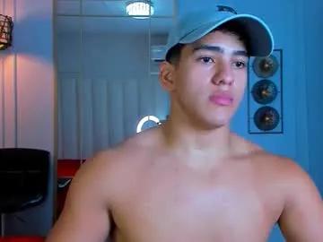 Freechat hotcrew_ on Chaturbate