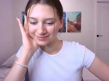 jackp0t__ — Hands under top #18 #flexible #nonude #skinny #findom [39 tokens remaining]