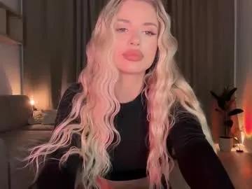 julia_rle — Both girls do handbra - together [500 tokens remaining]