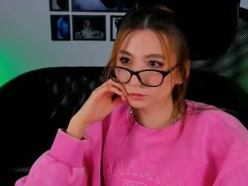 karen__davis — GOAL: Air Kiss [5 tokens remaining] Welcome to my room! #asian #skinny #teen #shy #new