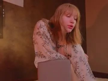 Private morvelyn on Chaturbate