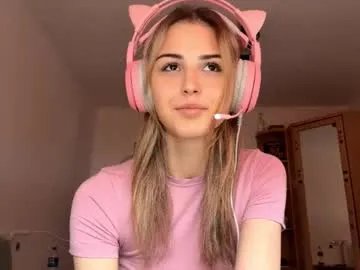 ozellagranville — Goal : Running my finger over face with a sexy look  <3 I'm Eva and you are welcome in my room!  #18 #new #shy #cute #natural [38 tokens remaining]