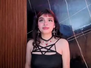 raven_rox_ on Chaturbate