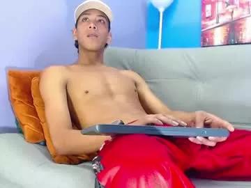 Freechat robert_kingg on Chaturbate