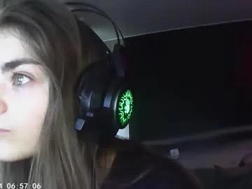 sophiesuvi — Goal: i play just dance #smoke #shy #cute #nonude #couple - Next Goal: dance  