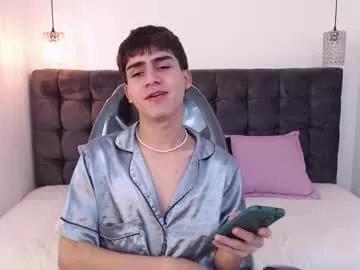 Freechat tommy18__ on Chaturbate