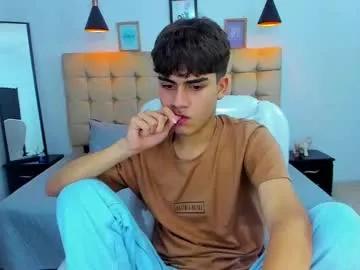 Freechat tommy18__ on Chaturbate