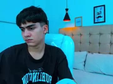 Freechat tommy18__ on Chaturbate