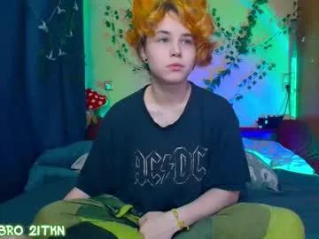 Freechat trickykitsune on Chaturbate