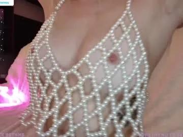 Freechat xxxhoneyxx on Chaturbate