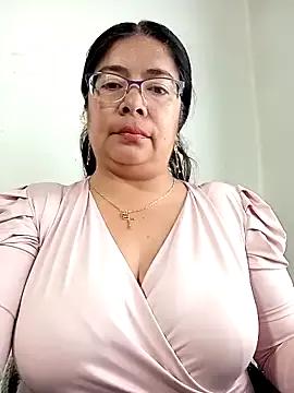 Freechat __valentina18 on StripChat