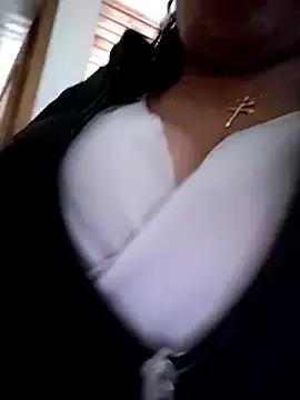 Freechat __valentina18 on StripChat