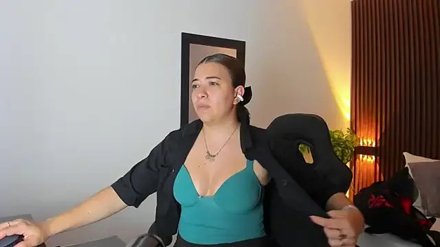 Freechat alma_fenix on StripChat