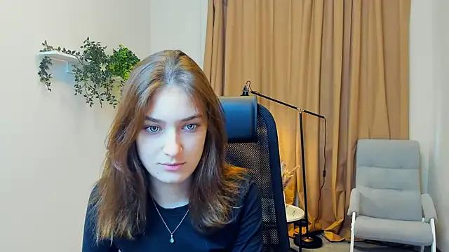 StripChat AnaHarral is Freechat AnaHarral — Seduce you with playing my lips <3