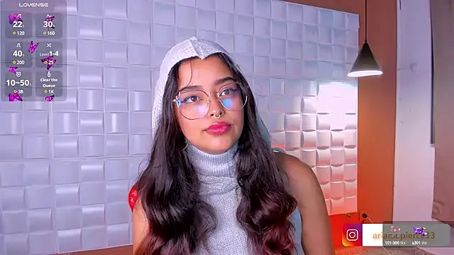 Freechat Ariana_Pierce on StripChat