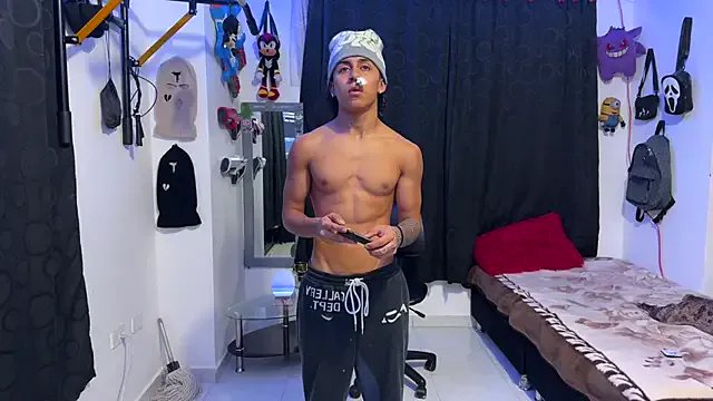 Bradley_Strong on StripChat