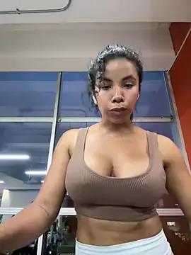 Freechat Brunettexio on StripChat