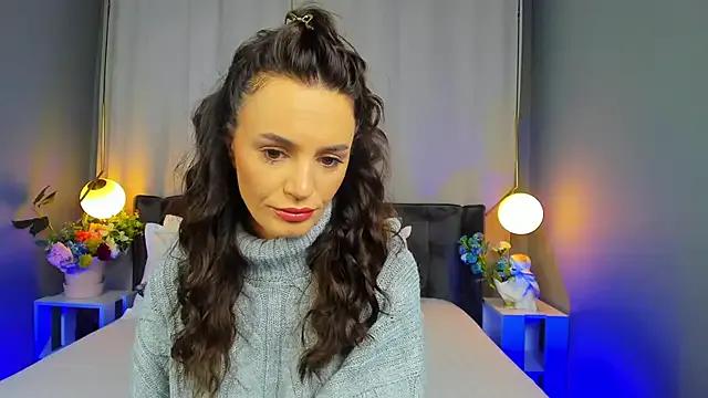 CarlaWhite — Keep me on edge... I'll beg to squirt 