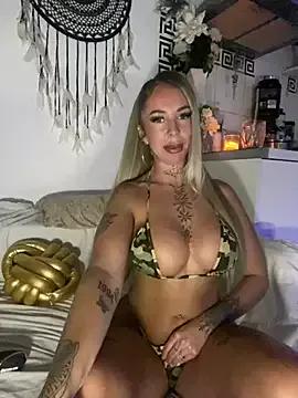 Private CheekyChels on StripChat