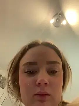 CherryEmmy —  Show Pussy & Play Pussy 