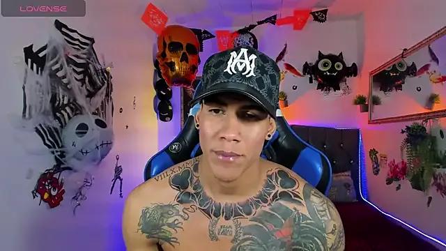 Damian_latinxxx — I want to see your cock