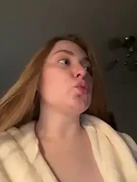 DeniMilkyyyyy — SPREAD ASS + WET PUSSY
