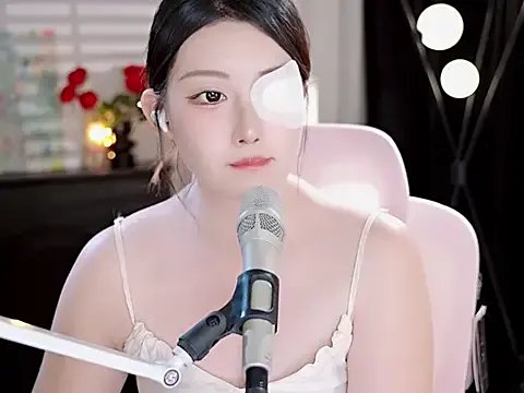 Dou-Dou-er on StripChat