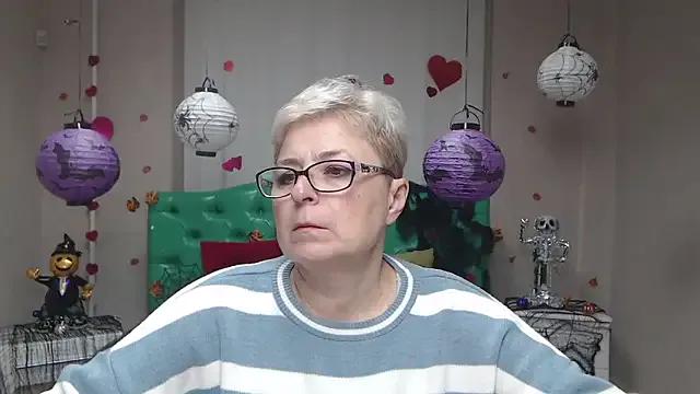 EmiliaGree — Give me a naughty mood, make my pussy sh