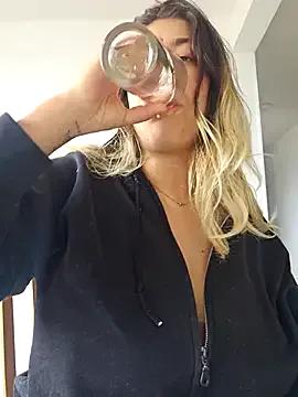 Enyeld_ruru — Bounce my big tits in your face