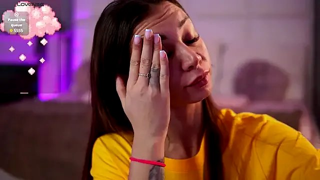 FlirtyFawn on StripChat